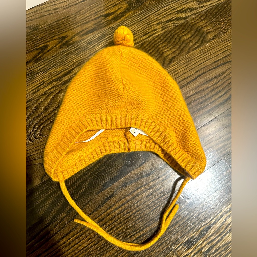 Les LUTINS Paris 100% cashmere baby hat, 12 to 24 months